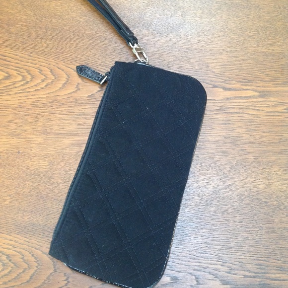 Vera Bradley patchwork quilt fabric wrist 9 x4.5”.Black leather accent/zip close - Picture 2 of 3